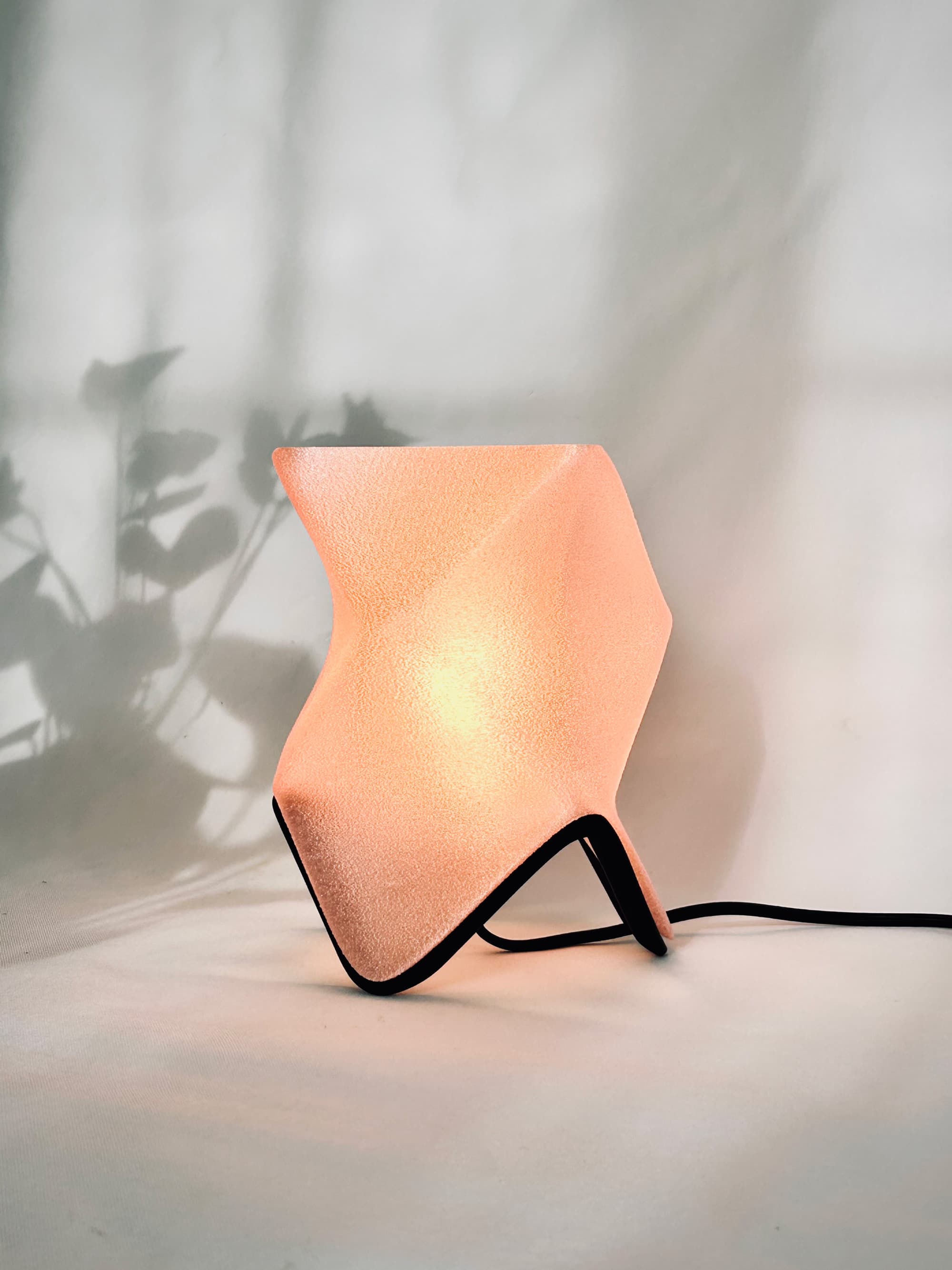 Lampe Angle Medium noir charbon