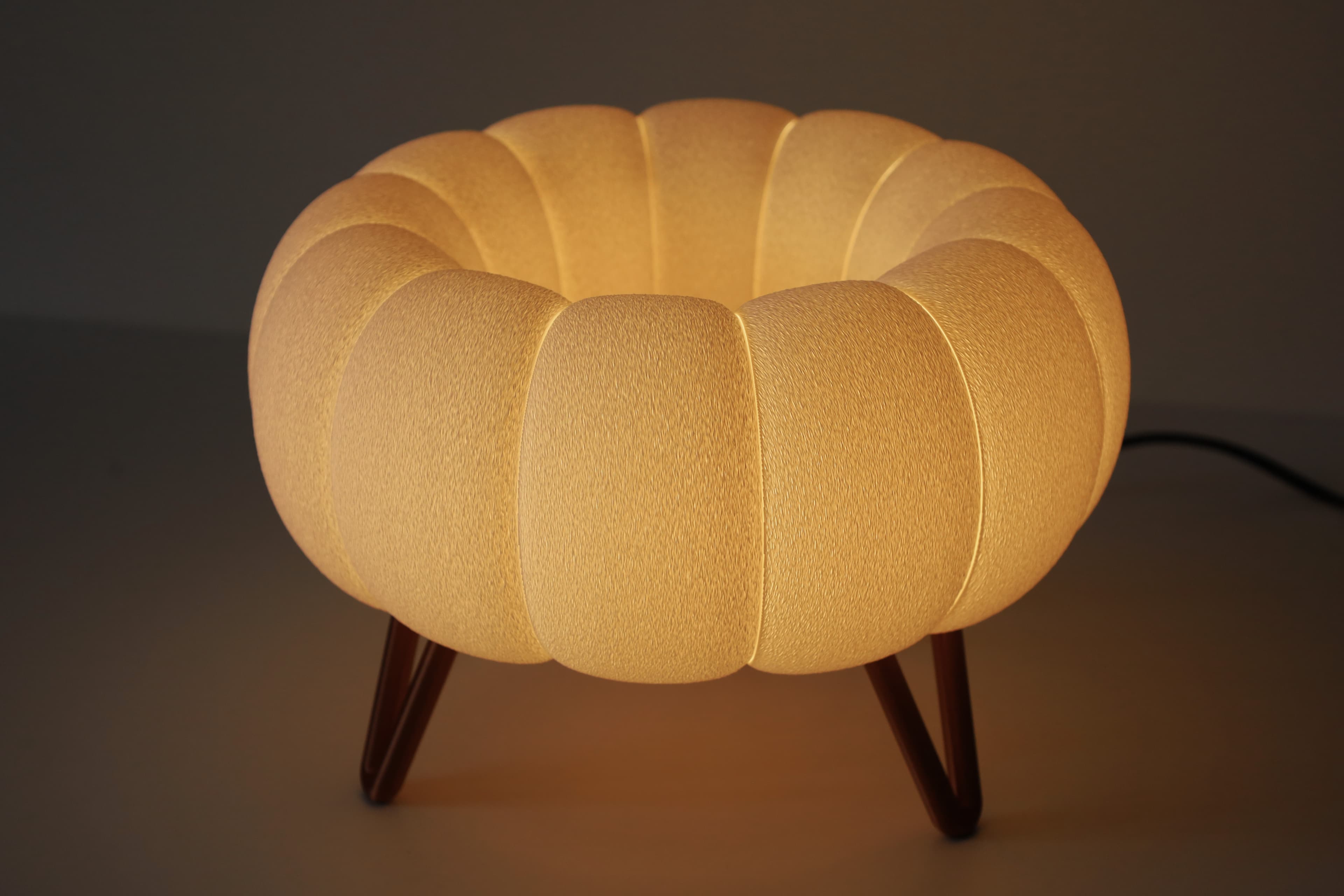 Lampe Ardon sable dore allumee